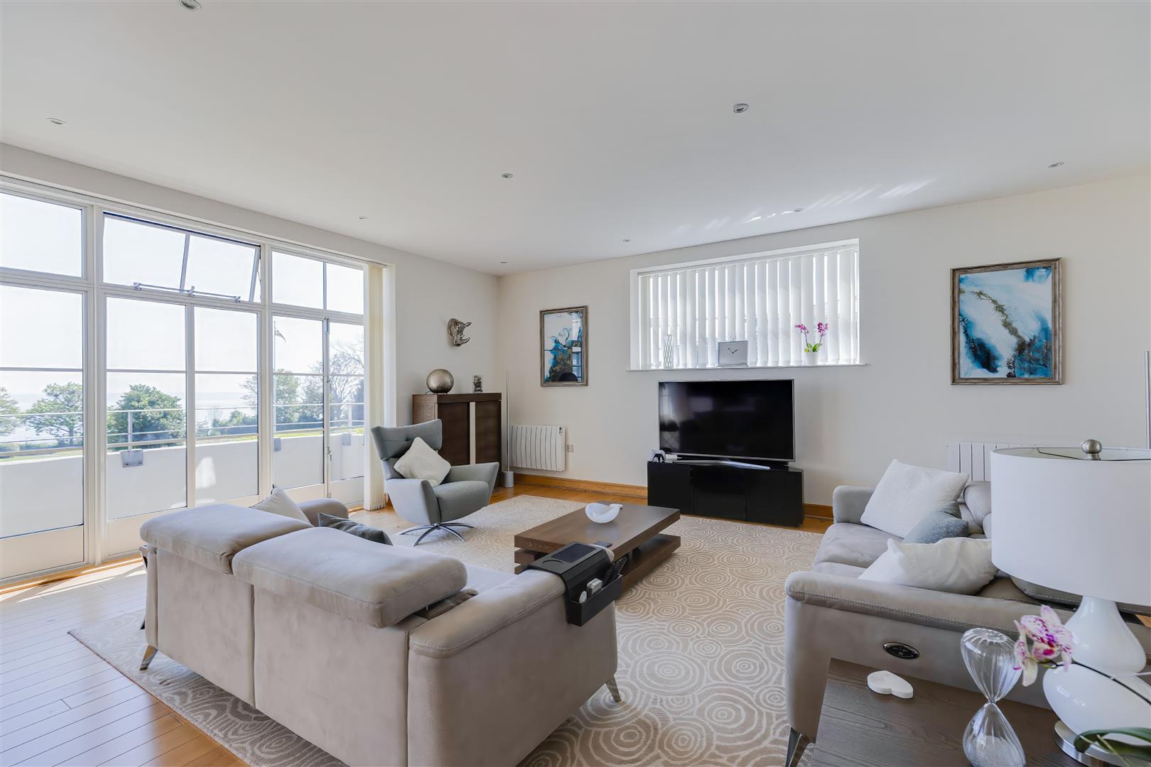 115 Headlands, Hayes Point, Sully, CF64 5QH